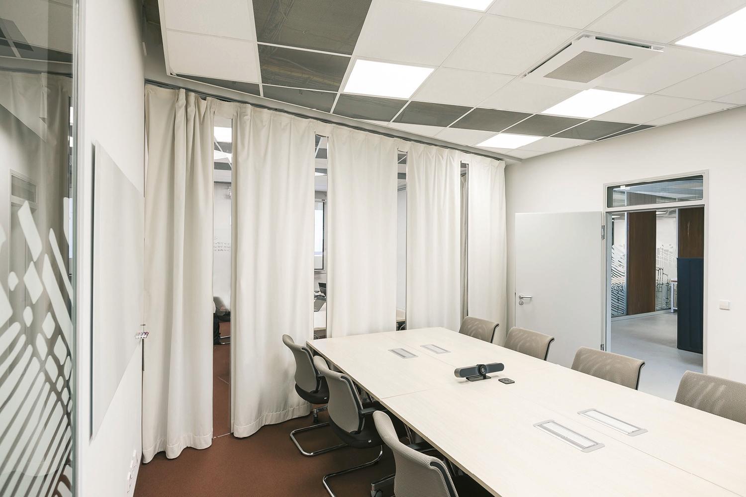 Schallschutzvorhang - Akustikvorhang - Schallvorhang im Büro